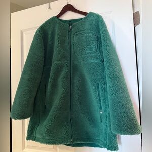 Brand New. The North Face Women’s Extreme Pile Coat. Size Large. Evergreen.